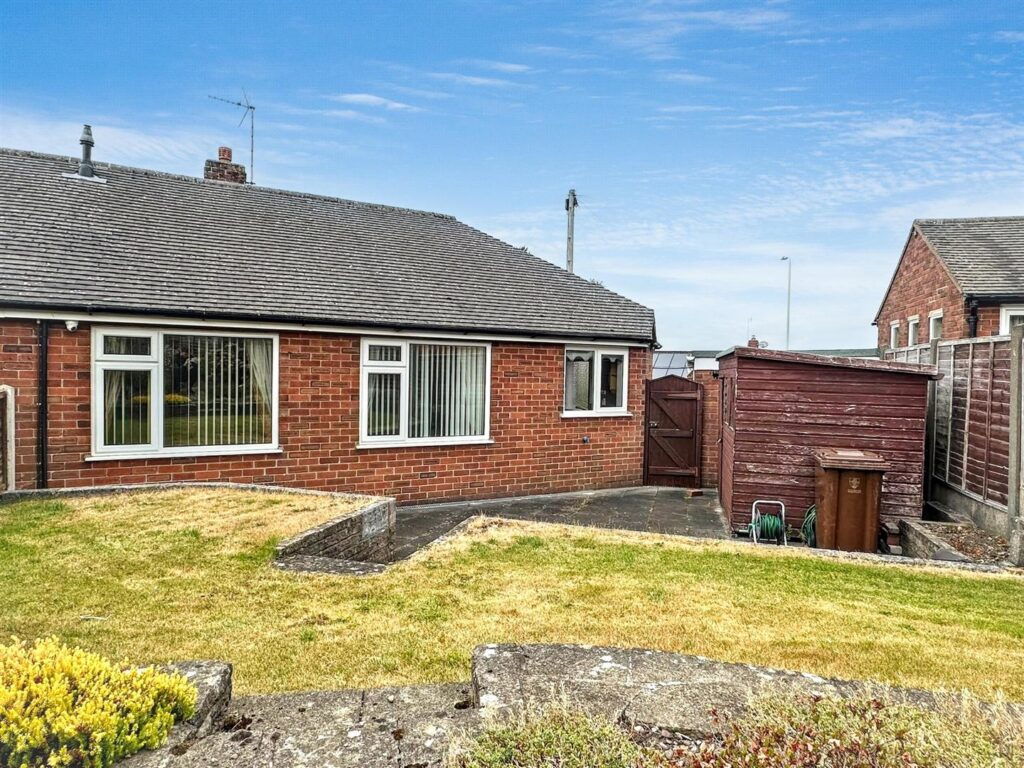 Moorland Road, Leek, Staffordshire, ST13 5BW