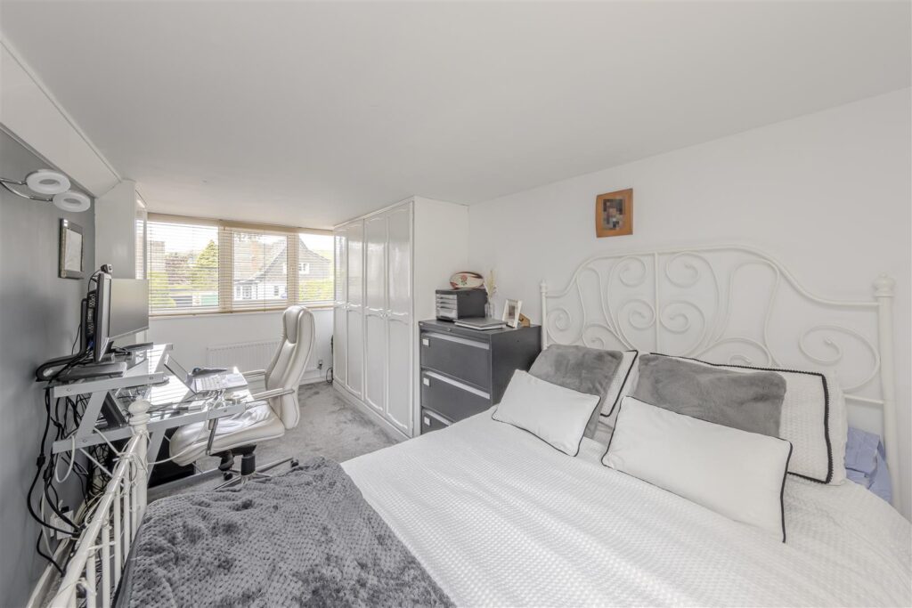 Errwood Avenue, Buxton, Derbyshire, SK17 9BD