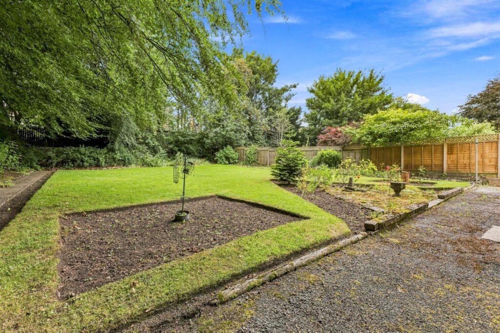 Macclesfield Road, Buxton, Derbyshire, SK17 9AH