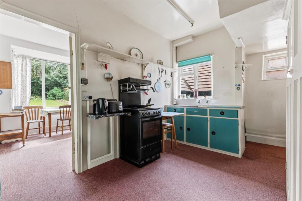 Macclesfield Road, Buxton, Derbyshire, SK17 9AH