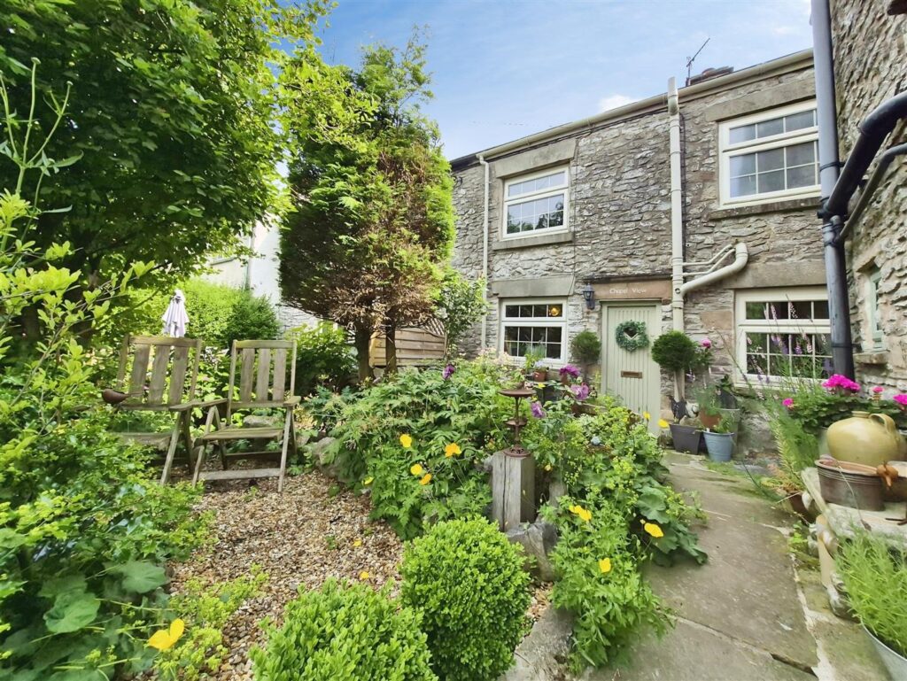 Earl Sterndale, Nr Buxton, Derbyshire, SK17 0BU