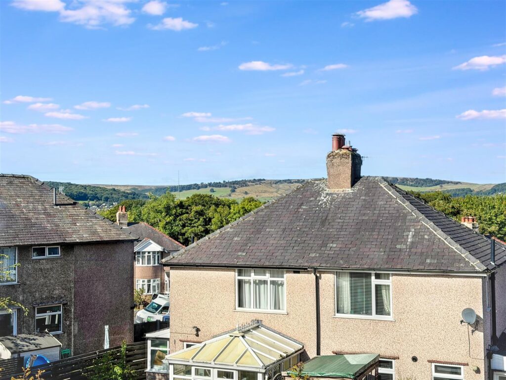 Milnbank Avenue, Buxton, Derbyshire, SK17 7PS.