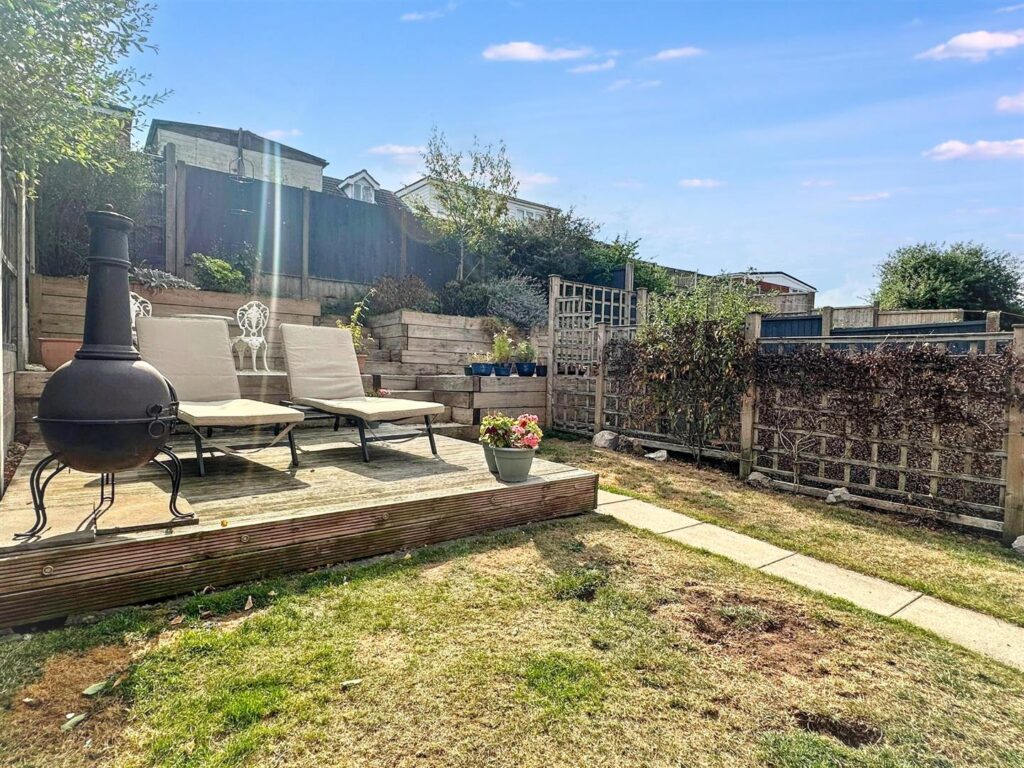 Melrose Avenue, Meir Heath, Staffordshire, ST3 7LY