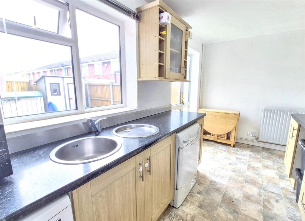 Chatsworth Drive, Werrington, Staffordshire, ST9 0PA