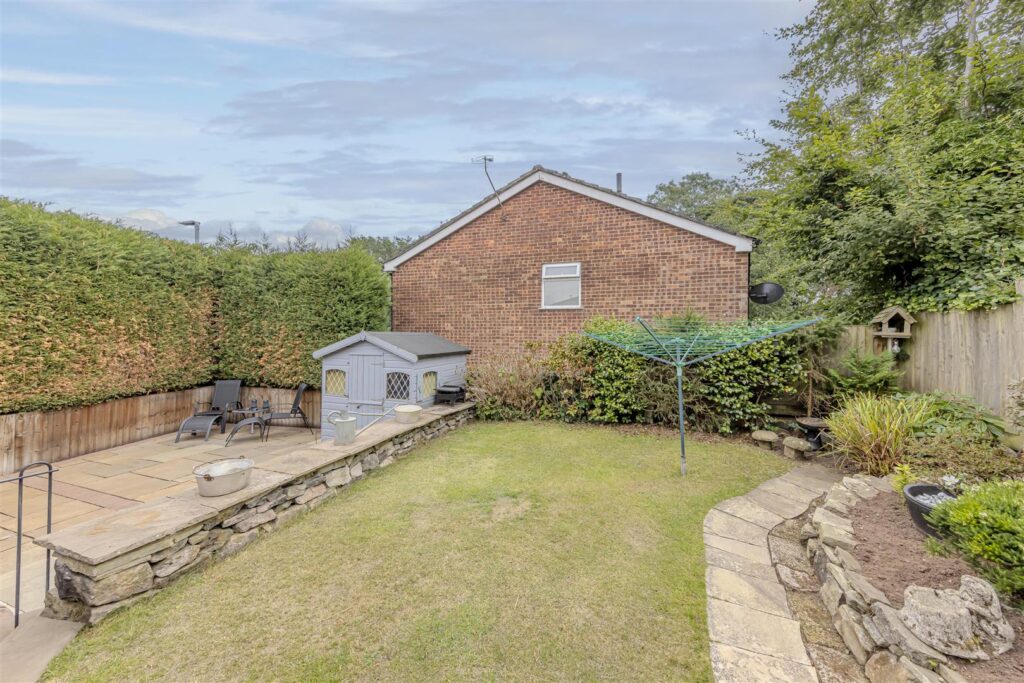 Coopers Close, Leek, Staffordshire, ST13 8JL
