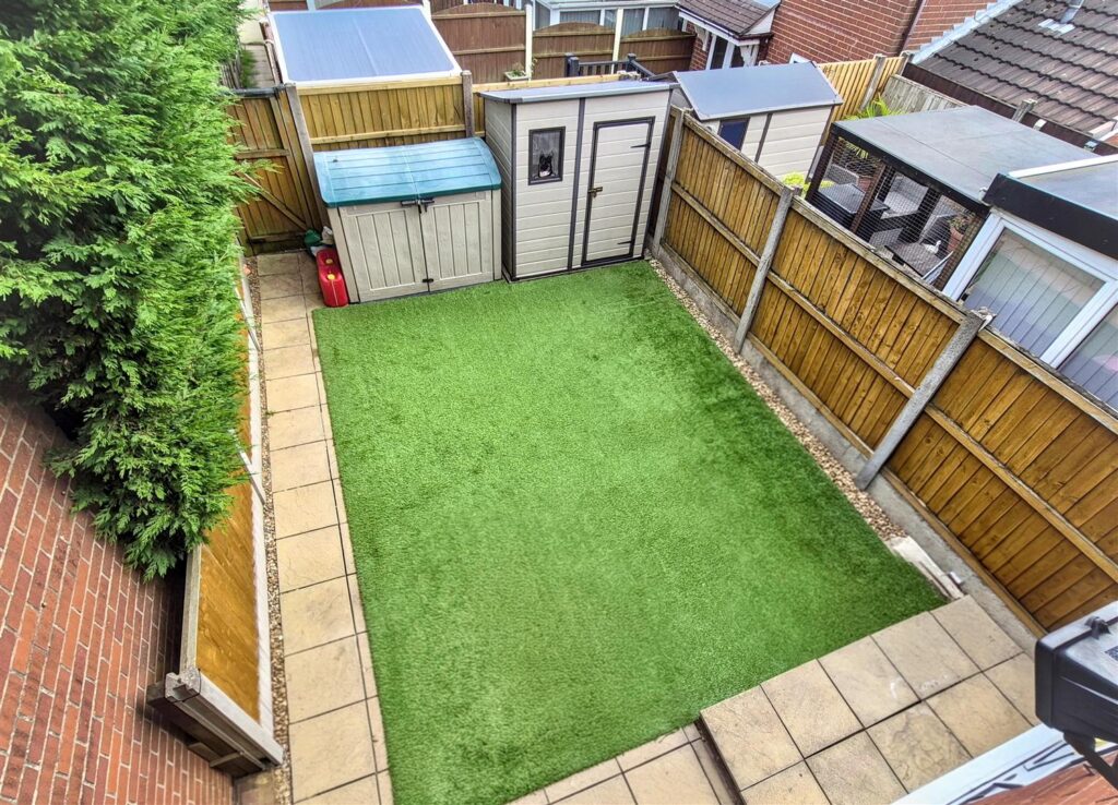 Chatsworth Drive, Werrington, Staffordshire, ST9 0PA