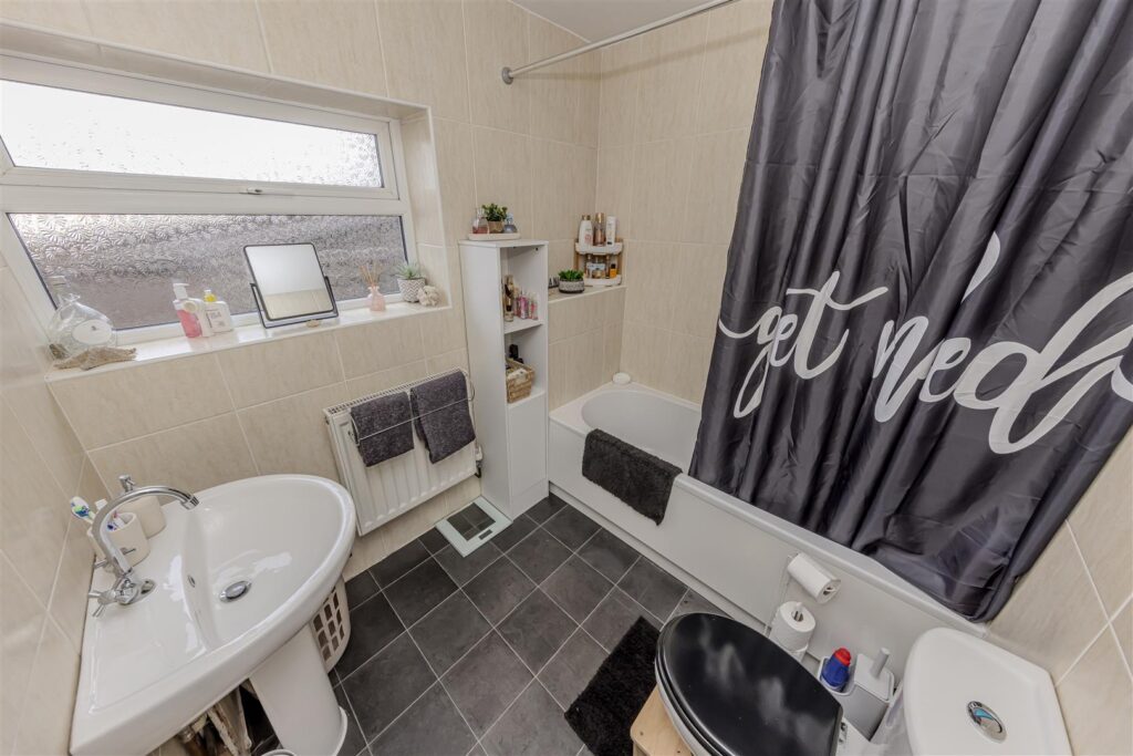 Coopers Close, Leek, Staffordshire, ST13 8JL