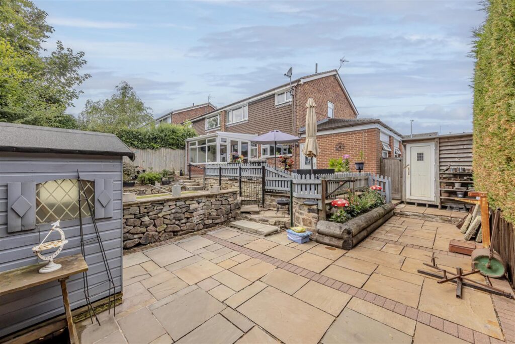 Coopers Close, Leek, Staffordshire, ST13 8JL