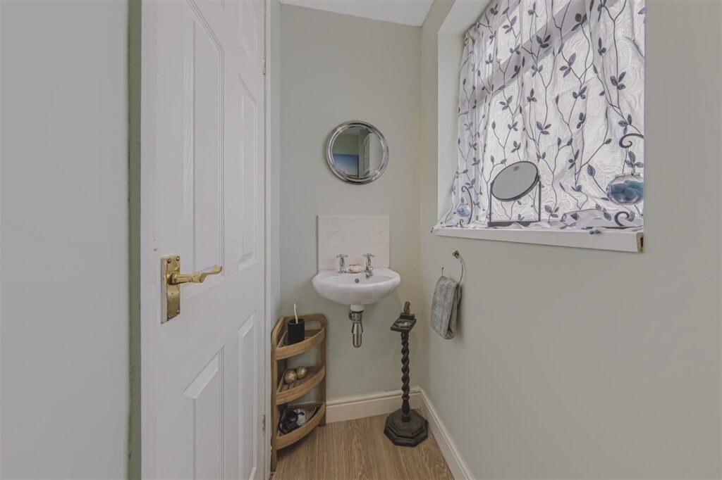 Coopers Close, Leek, Staffordshire, ST13 8JL