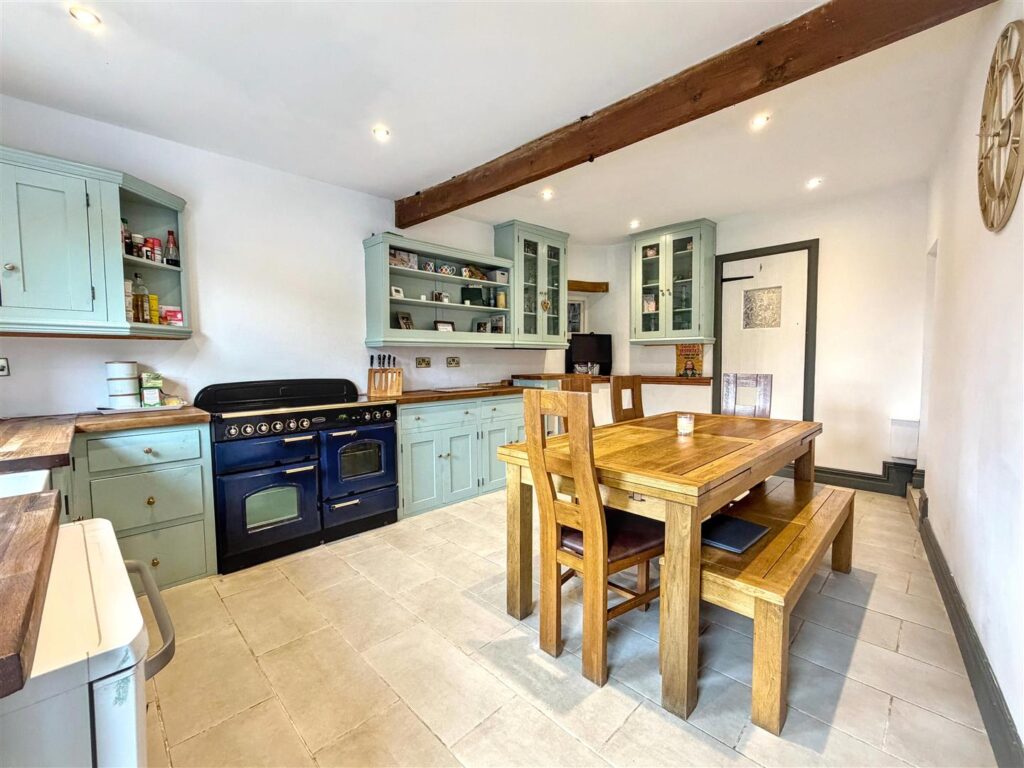 High Street, Longnor, Nr Buxton, Derbyshire, SK17 0PG