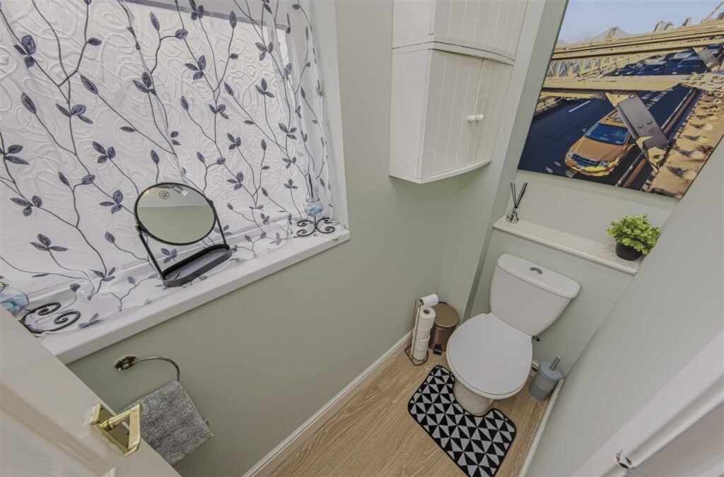 Coopers Close, Leek, Staffordshire, ST13 8JL