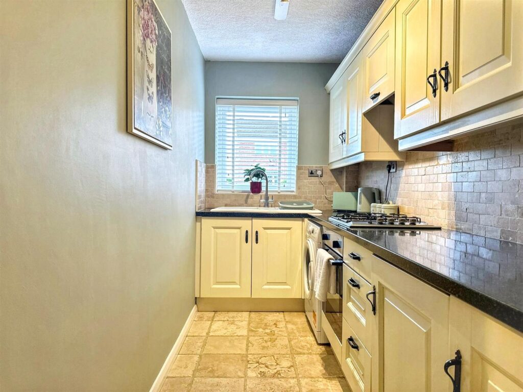 Rennie Crescent, Cheddleton, Leek