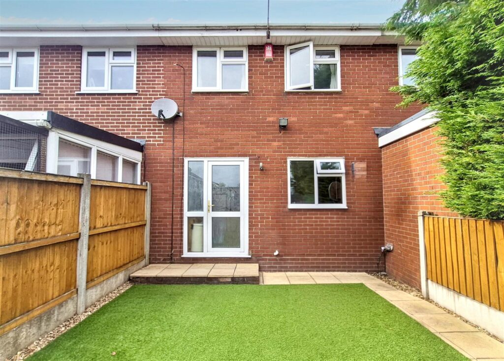 Chatsworth Drive, Werrington, Staffordshire, ST9 0PA
