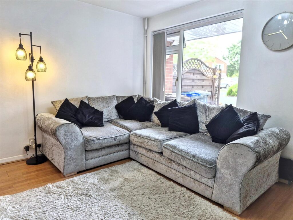Chatsworth Drive, Werrington, Staffordshire, ST9 0PA