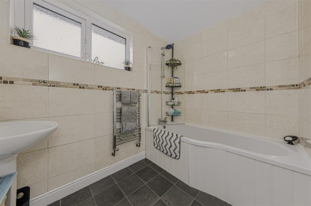 Coopers Close, Leek, Staffordshire, ST13 8JL