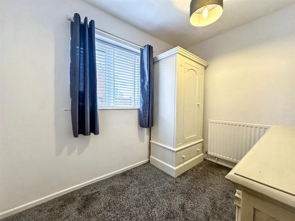 Rennie Crescent, Cheddleton, Leek
