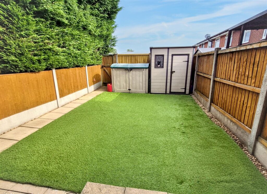 Chatsworth Drive, Werrington, Staffordshire, ST9 0PA