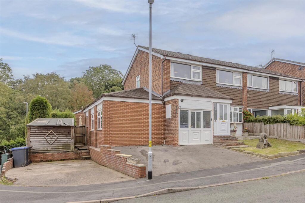 Coopers Close, Leek, Staffordshire, ST13 8JL