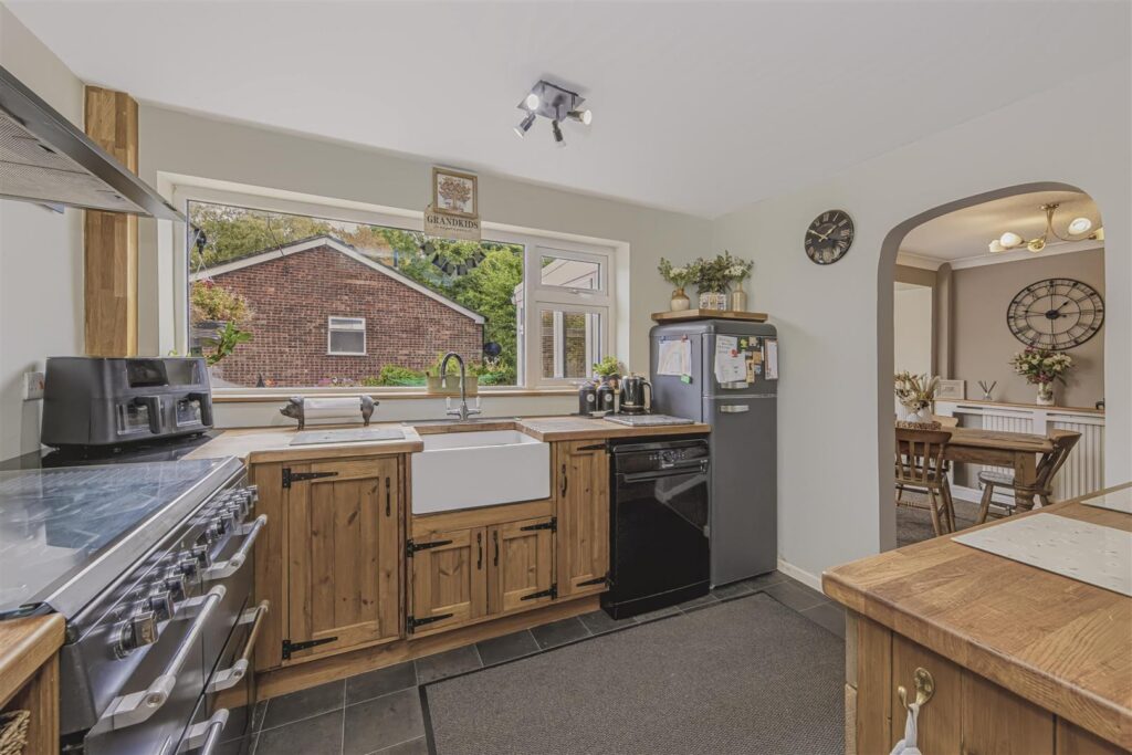 Coopers Close, Leek, Staffordshire, ST13 8JL