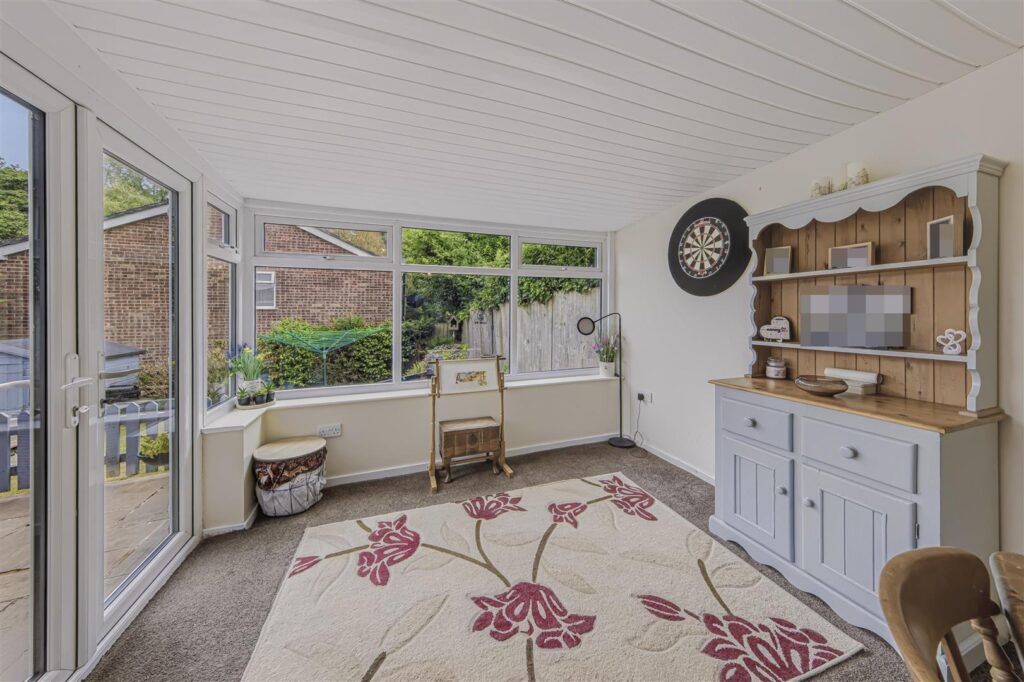 Coopers Close, Leek, Staffordshire, ST13 8JL