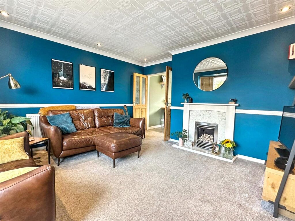 Melrose Avenue, Meir Heath, Staffordshire, ST3 7LY